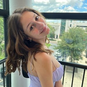 Meet your Posher, Gabi